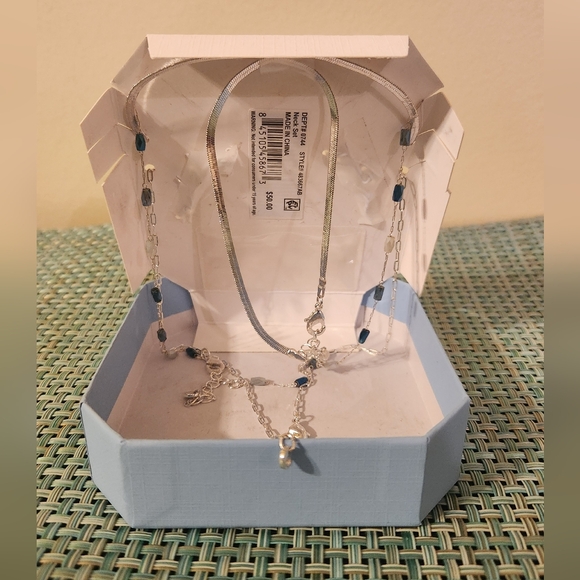 Dainty Silver necklaces - Picture 4 of 5